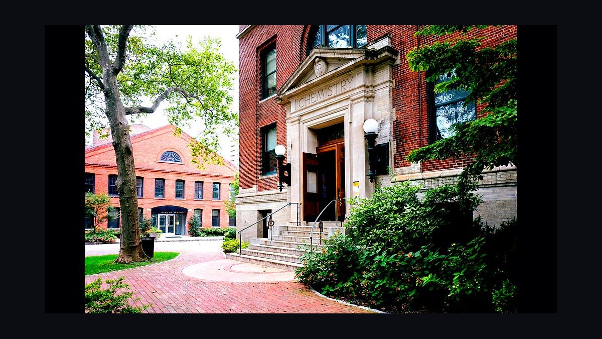 Top 10 Art Schools in the US in 2027 — figure 4