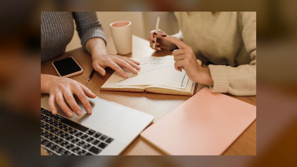How do you build a sales enablement content library that aligns with each stage of the buyer's journey in 2027 — figure 10