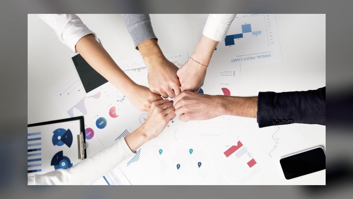 How do you build a sales enablement certification program for tenured reps in 2027 — figure 8