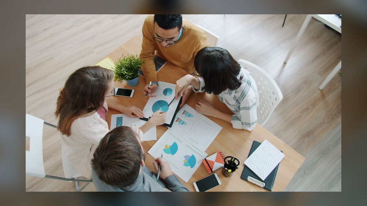 How do you build a sales enablement certification program for tenured reps in 2027 — figure 9