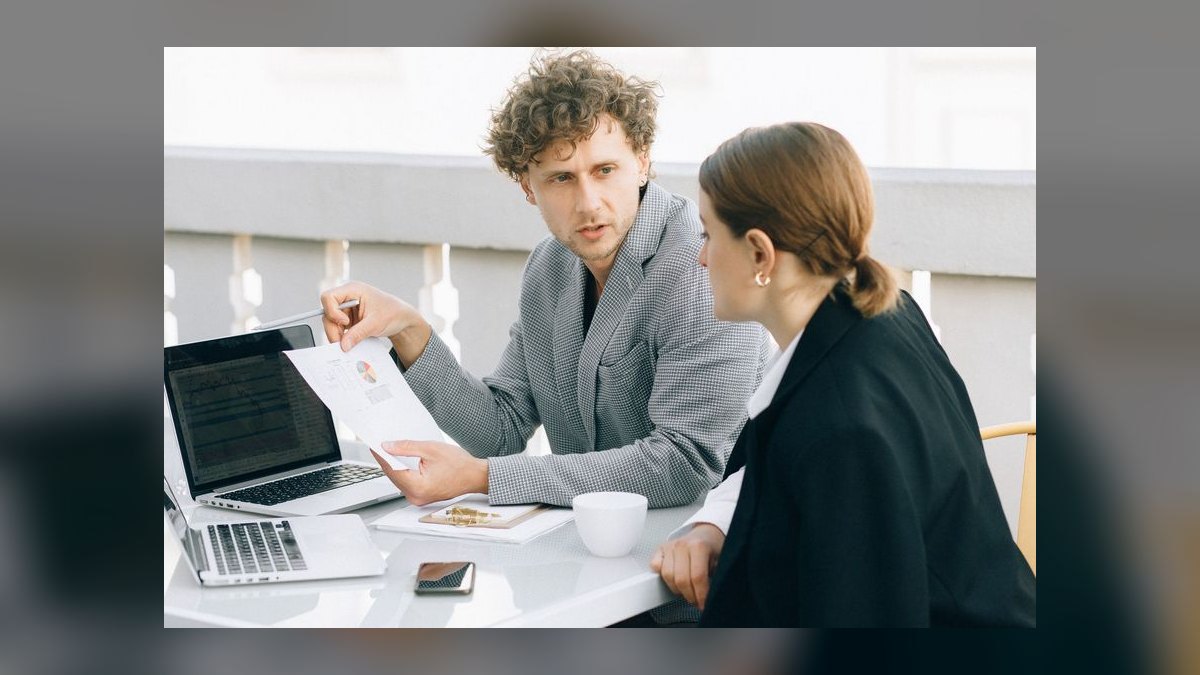 How do you build a sales enablement training calendar that balances onboarding with ongoing development in 2027 — figure 3
