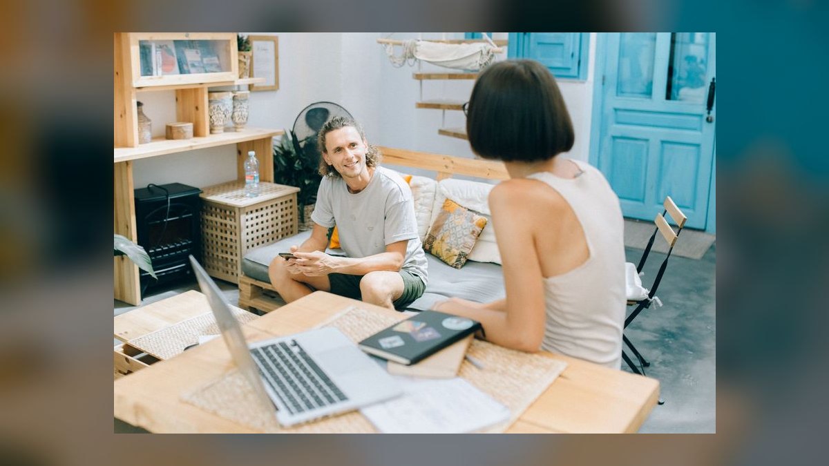 How do you measure sales enablement content engagement by rep role in 2027 — figure 4