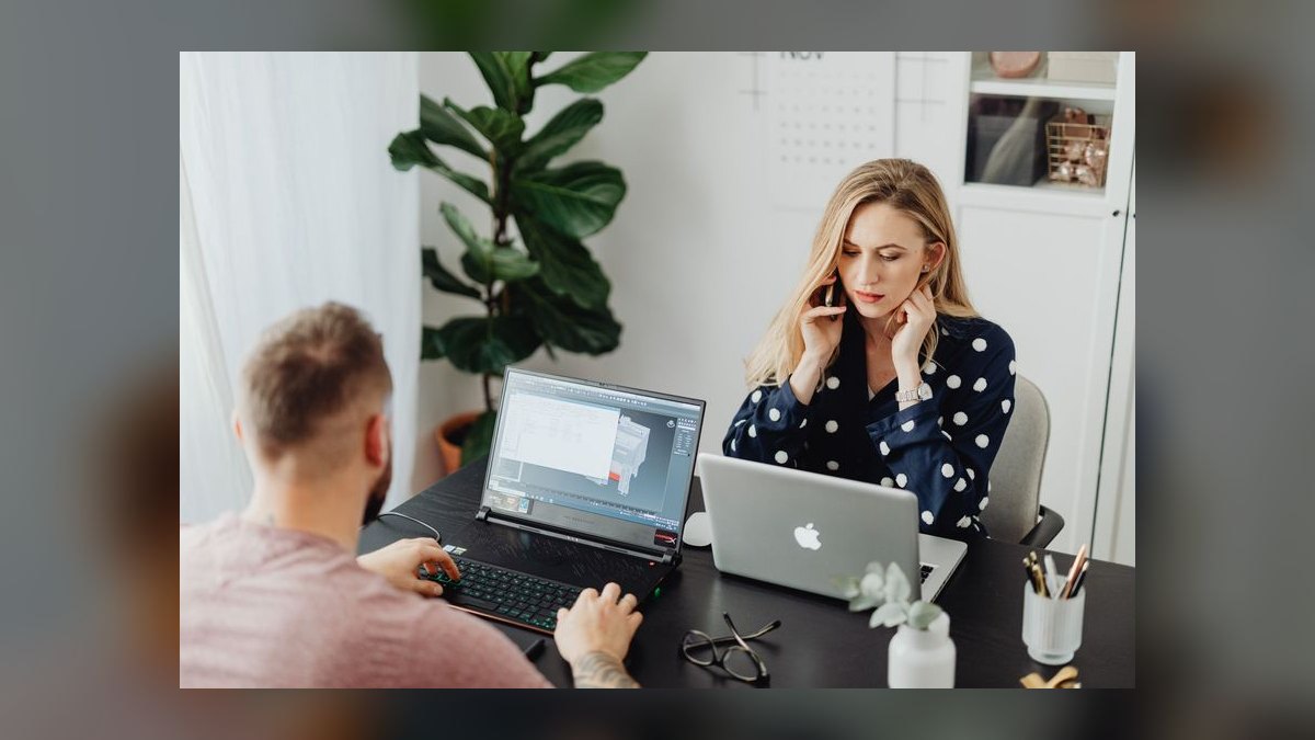How do you enable a sales team in SaaS & Software in 2027 — figure 7