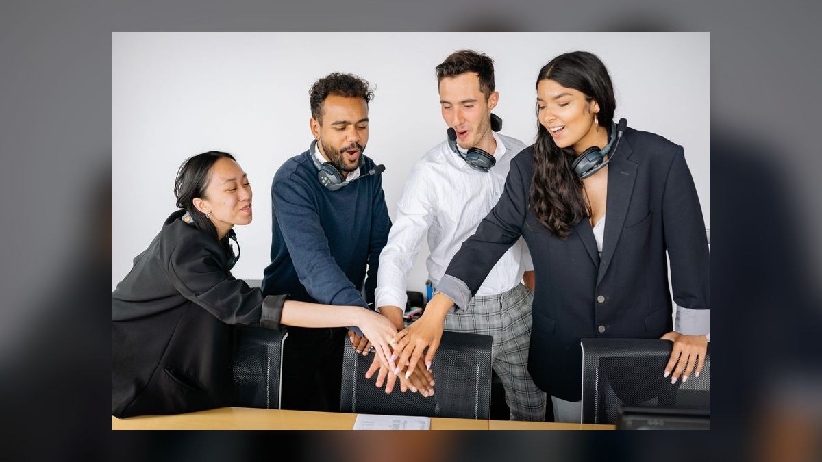 How do you enable a sales team in AI & Data in 2027 — figure 7