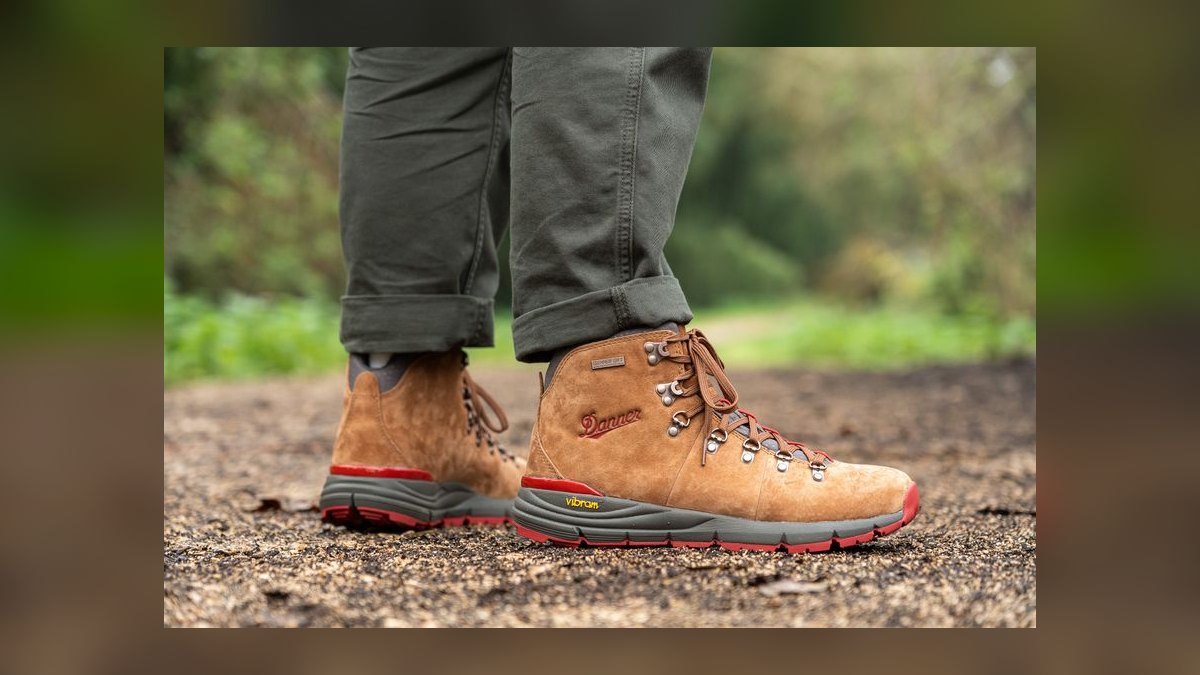 Top 10 gorpcore hiking sneakers of all time — figure 9