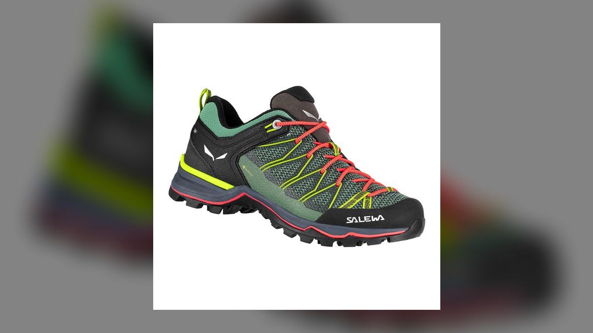Top 10 outdoor adventure hybrid shoes ranked — figure 10