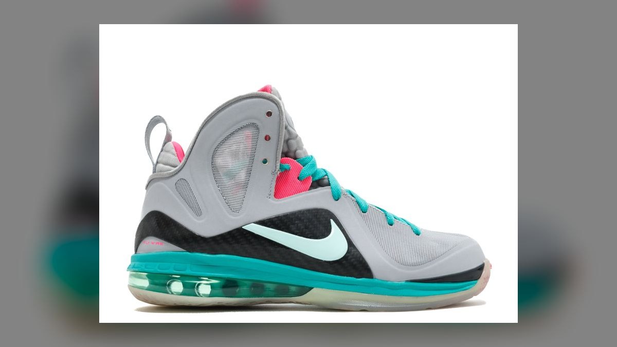 Top 10 rare player-exclusive (PE) sneakers ever made — figure 10