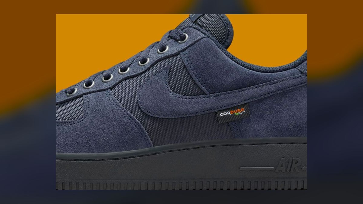 Top 10 glow-in-the-dark sneakers ranked — figure 1