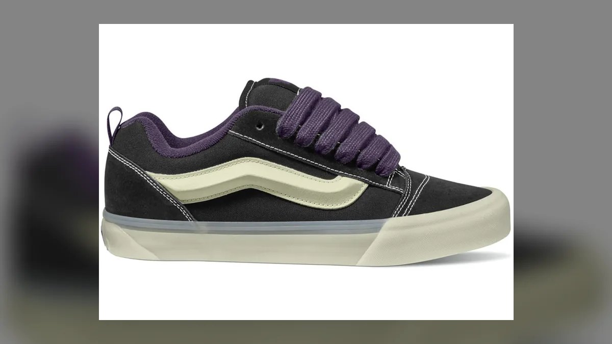 Top 10 glow-in-the-dark sneakers ranked — figure 10