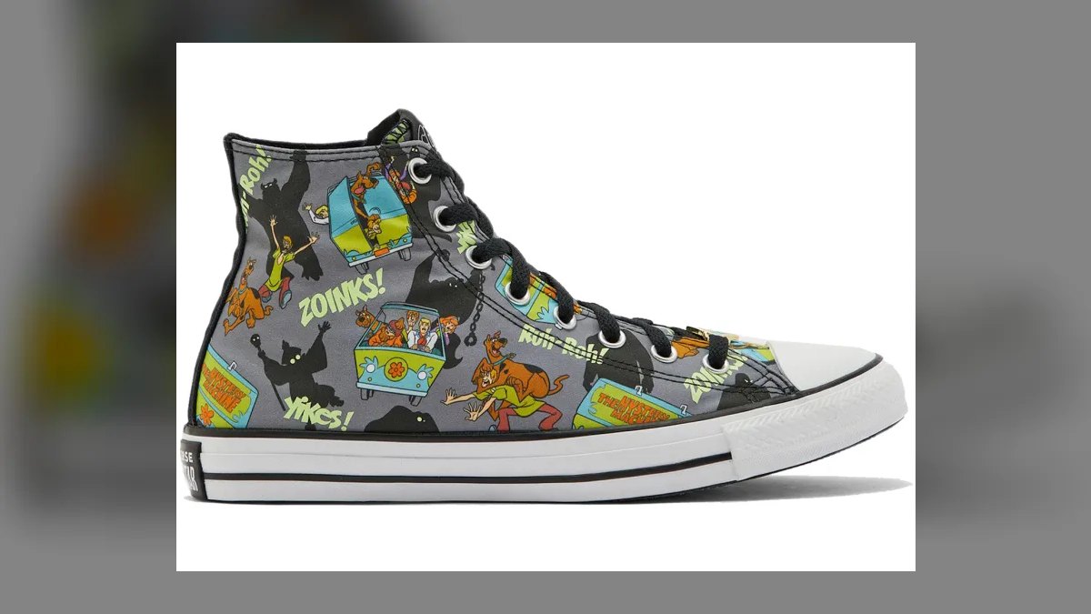 Top 10 glow-in-the-dark sneakers ranked — figure 8