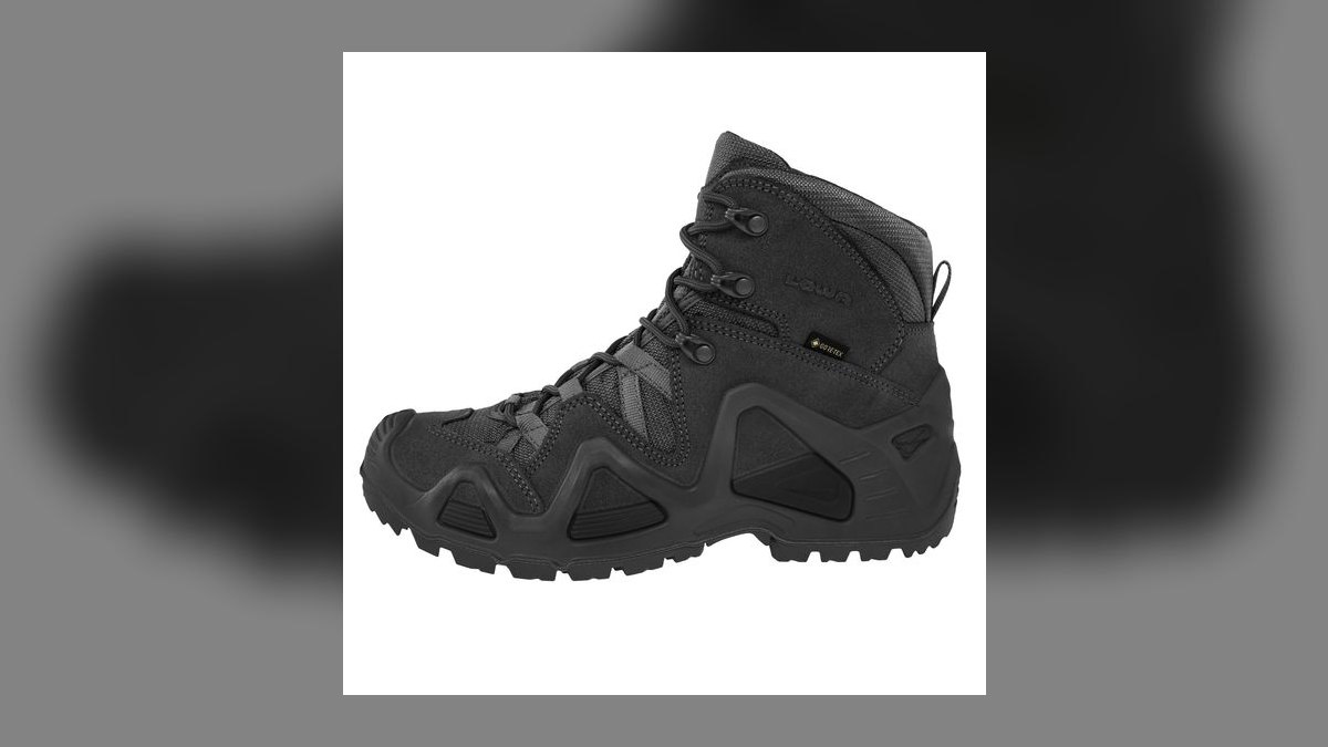 Top 10 rugged winterized boot-sneakers of all time — figure 2