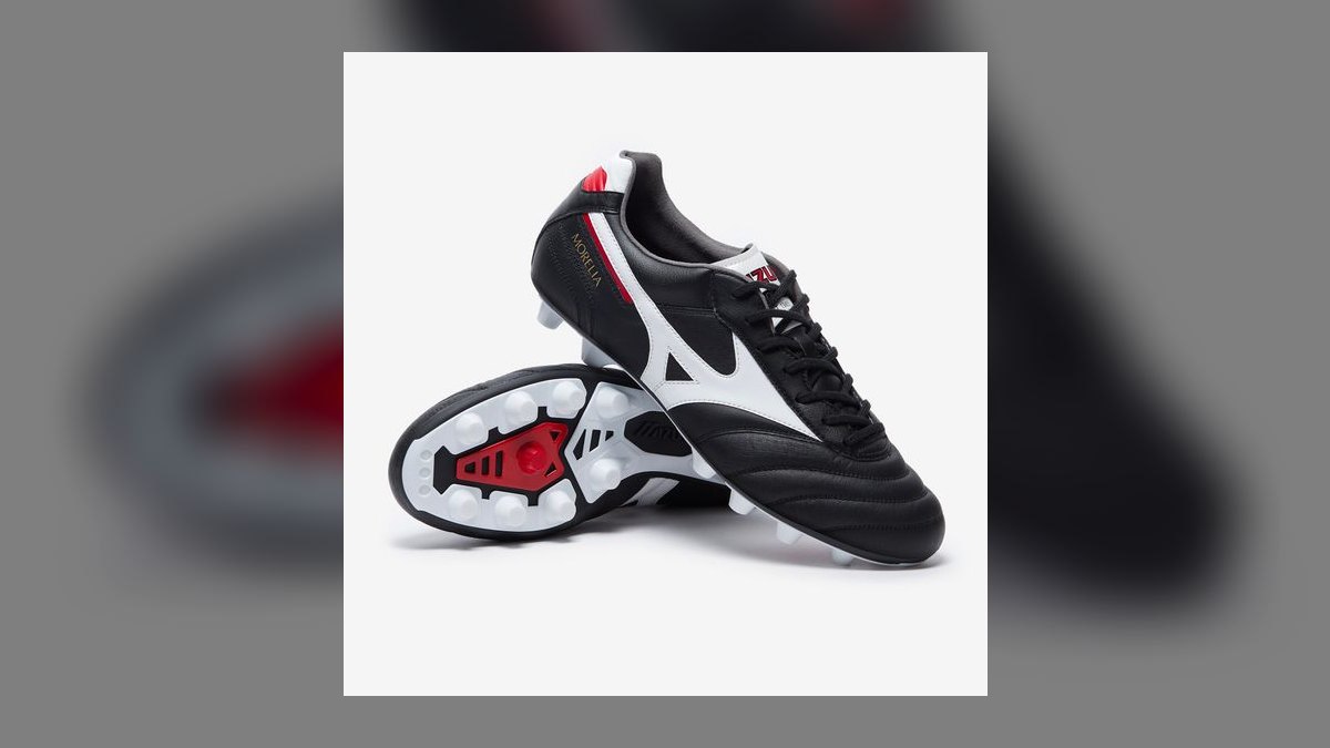 Top 10 low-profile indoor soccer shoes worn as everyday street staples of all time — figure 7