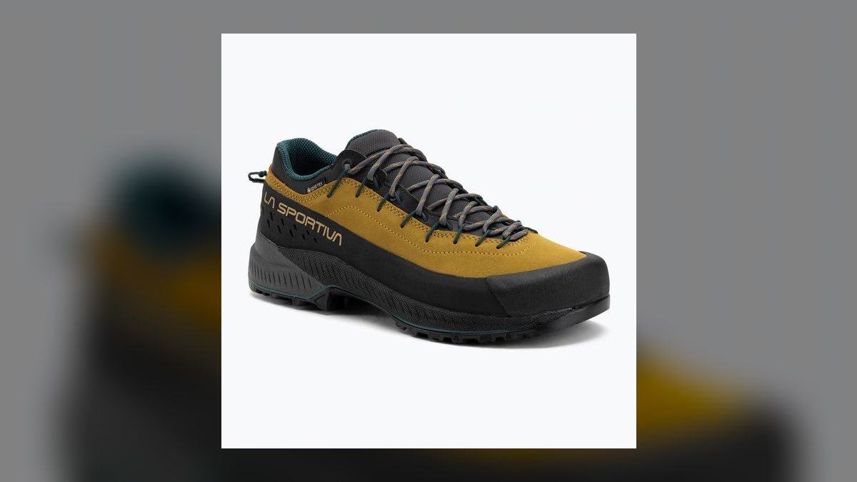 Top 10 archival trail shoes that crossed over into high fashion ranked — figure 9