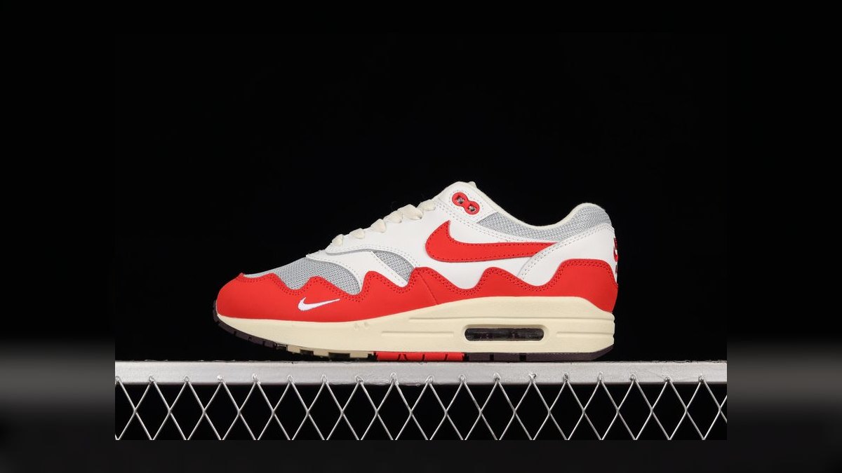 Top 10 commemorative sneaker packs honoring historical milestones of all time — figure 7