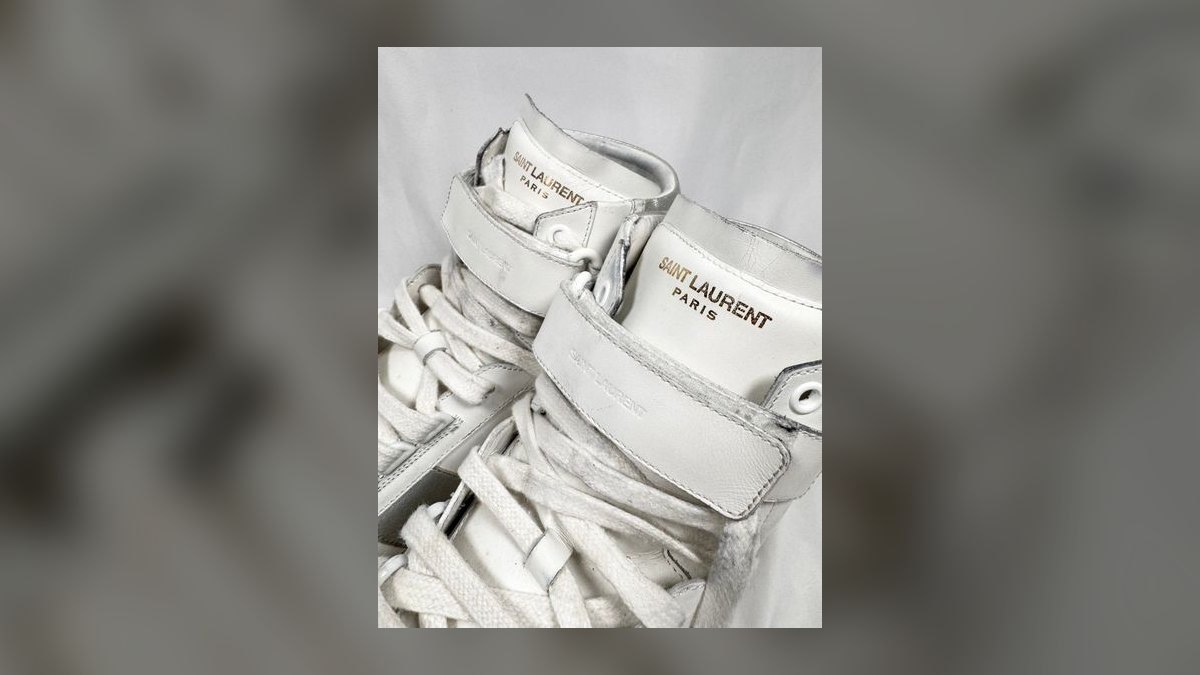 Top 10 monochromatic cream and bone sneakers of all time — figure 2