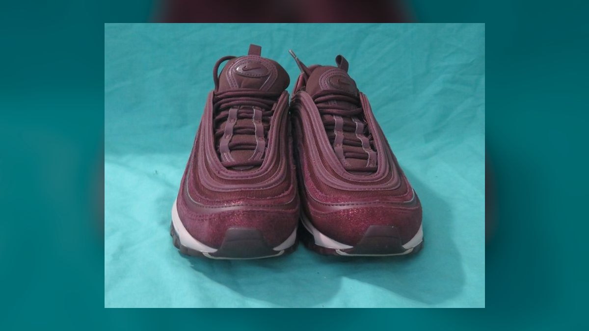 Top 10 jewel-toned burgundy and emerald suede retro runners ever — figure 1