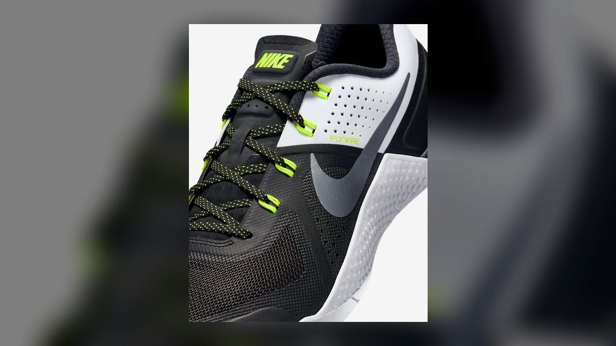 Top 10 heavy lifting flat-soled sneakers ever — figure 1