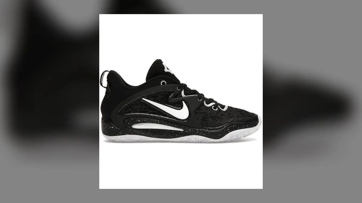 Top 10 basketball signature lines that reached ten or more editions of all time — figure 7