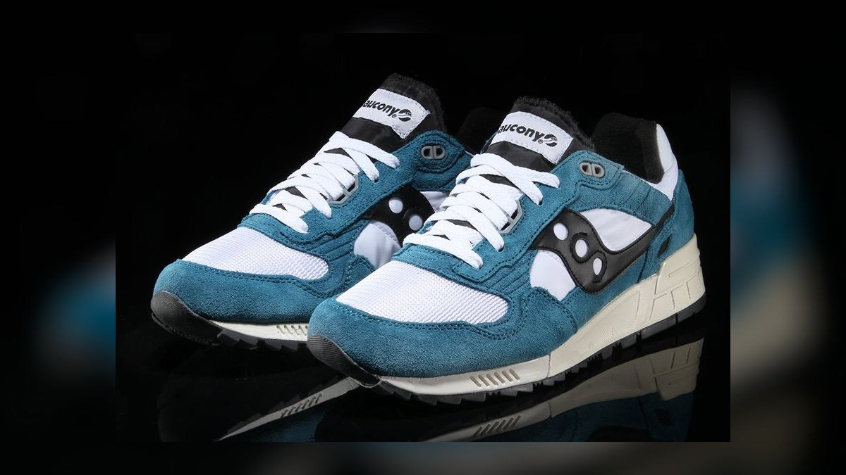 Top 10 custom aged and pre-yellowed vintage-look sneakers ranked — figure 10