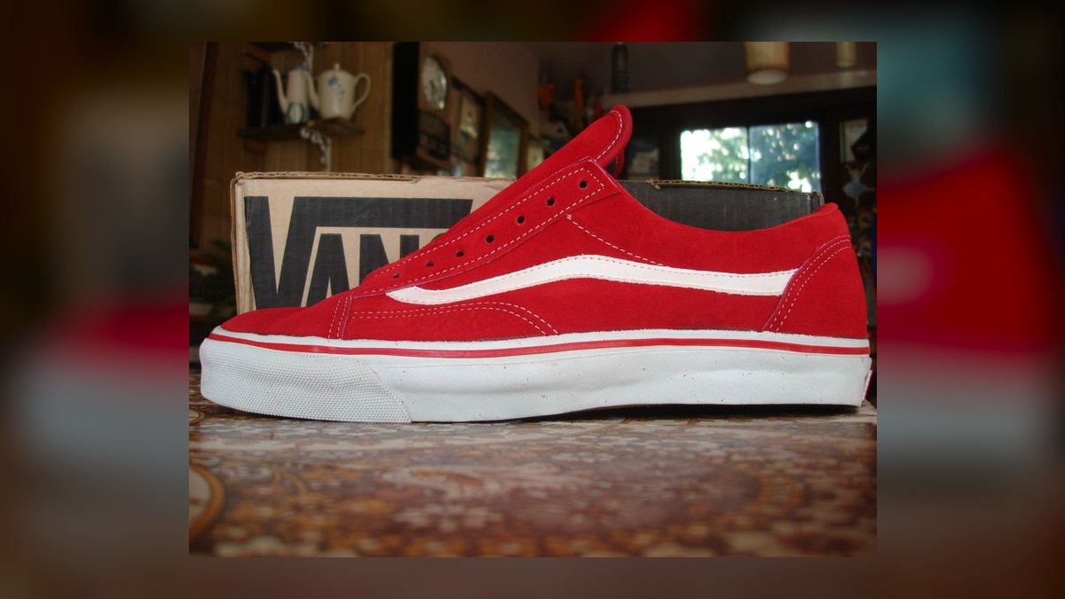 Top 10 custom aged and pre-yellowed vintage-look sneakers ranked — figure 6