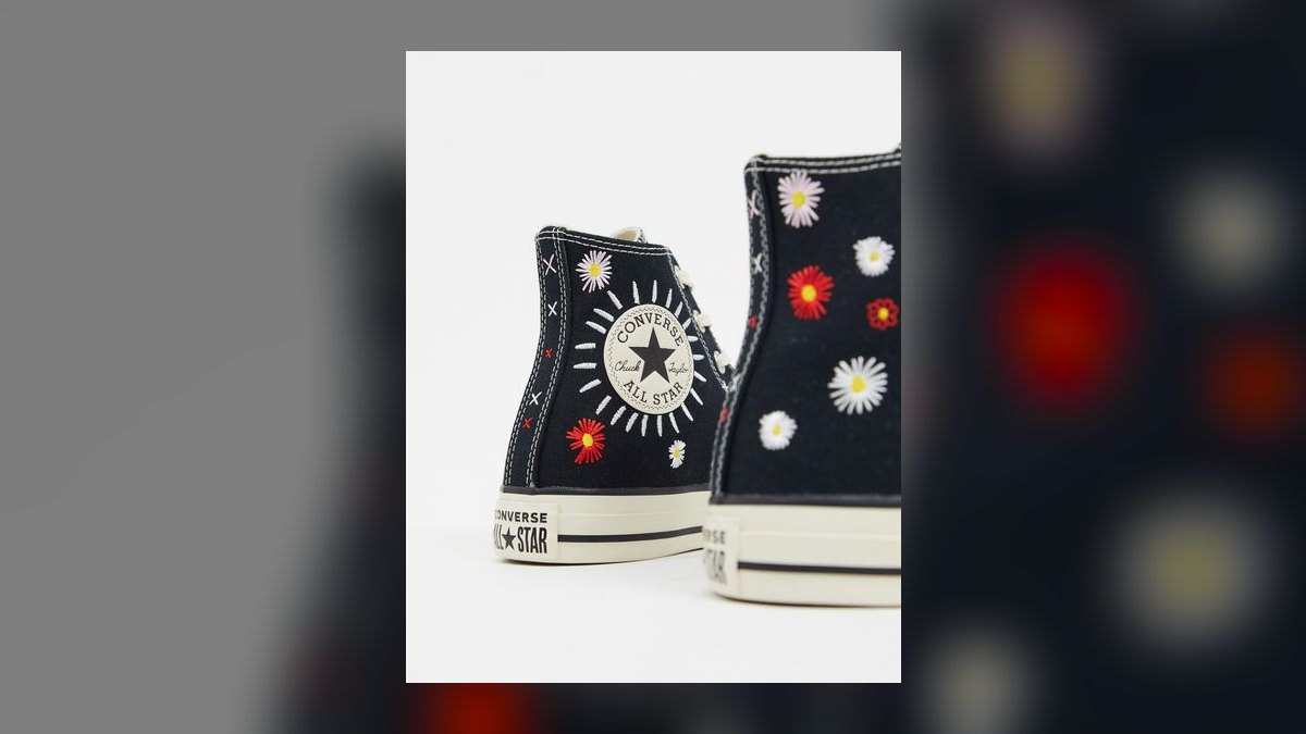 Top 10 hand-painted custom artistic sneaker iterations ever — figure 7