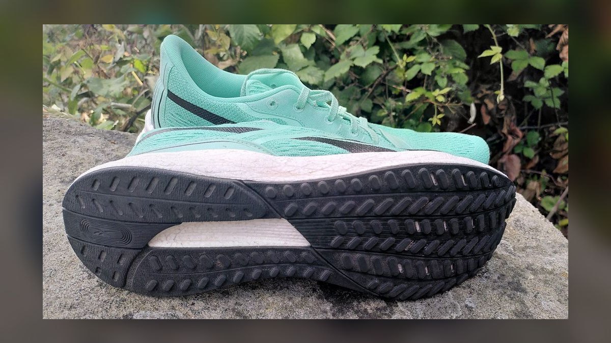 Top 10 algae-infused sustainable foam footwear models ranked — figure 5