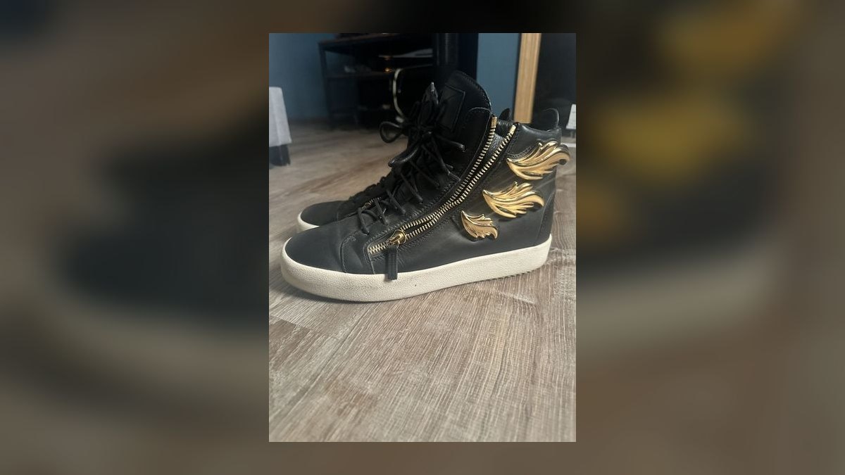 Top 10 jewel-encrusted or custom diamond-set luxury sneakers ever — figure 10