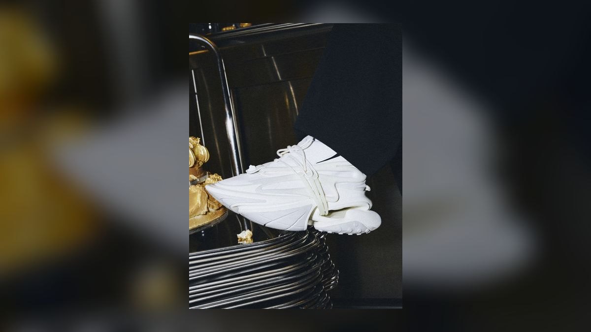Top 10 jewel-encrusted or custom diamond-set luxury sneakers ever — figure 6