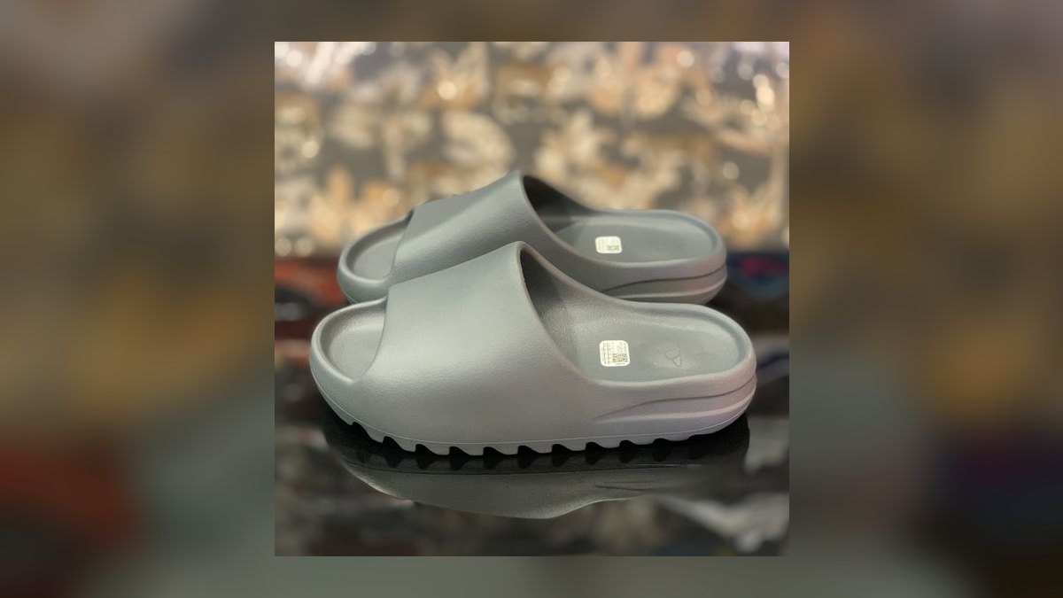 Top 10 Adidas Yeezy Slides Colorways in 2027 — figure 9