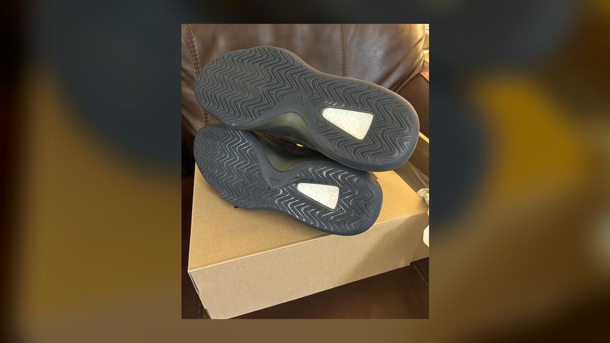Top 10 Yeezy basketball sneakers of all time — figure 10