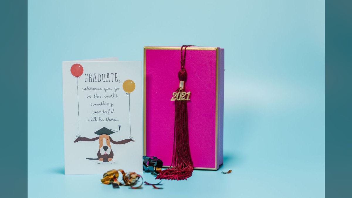 A Short, Inspiring Graduation Speech — figure 1