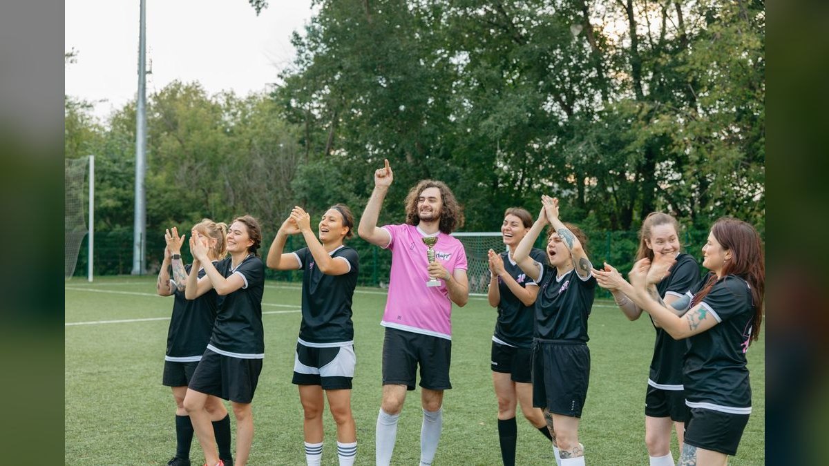 A Team Win Celebration Speech — figure 4