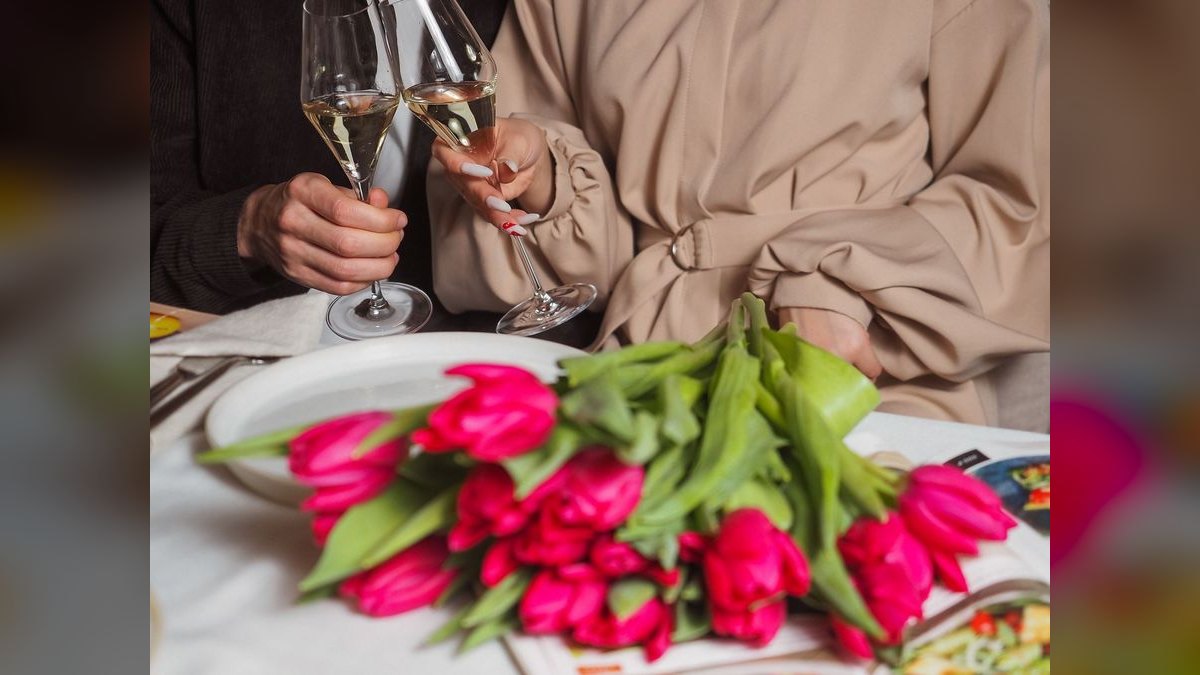 A Heartfelt Anniversary Toast for Your Spouse — figure 1