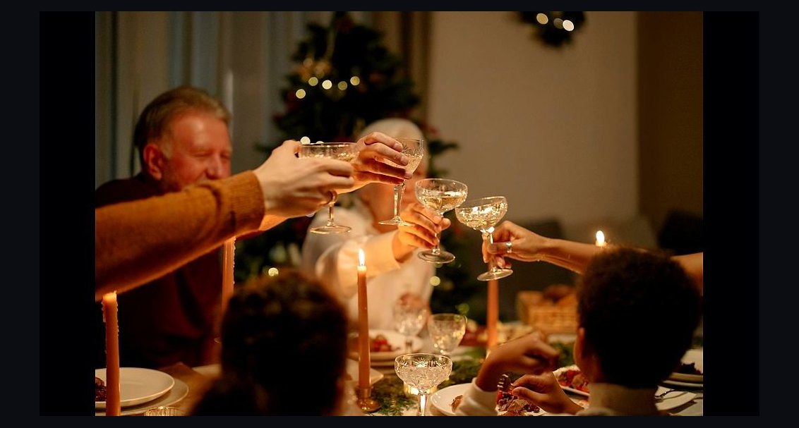 A Toast to Kick Off a Holiday Family Dinner