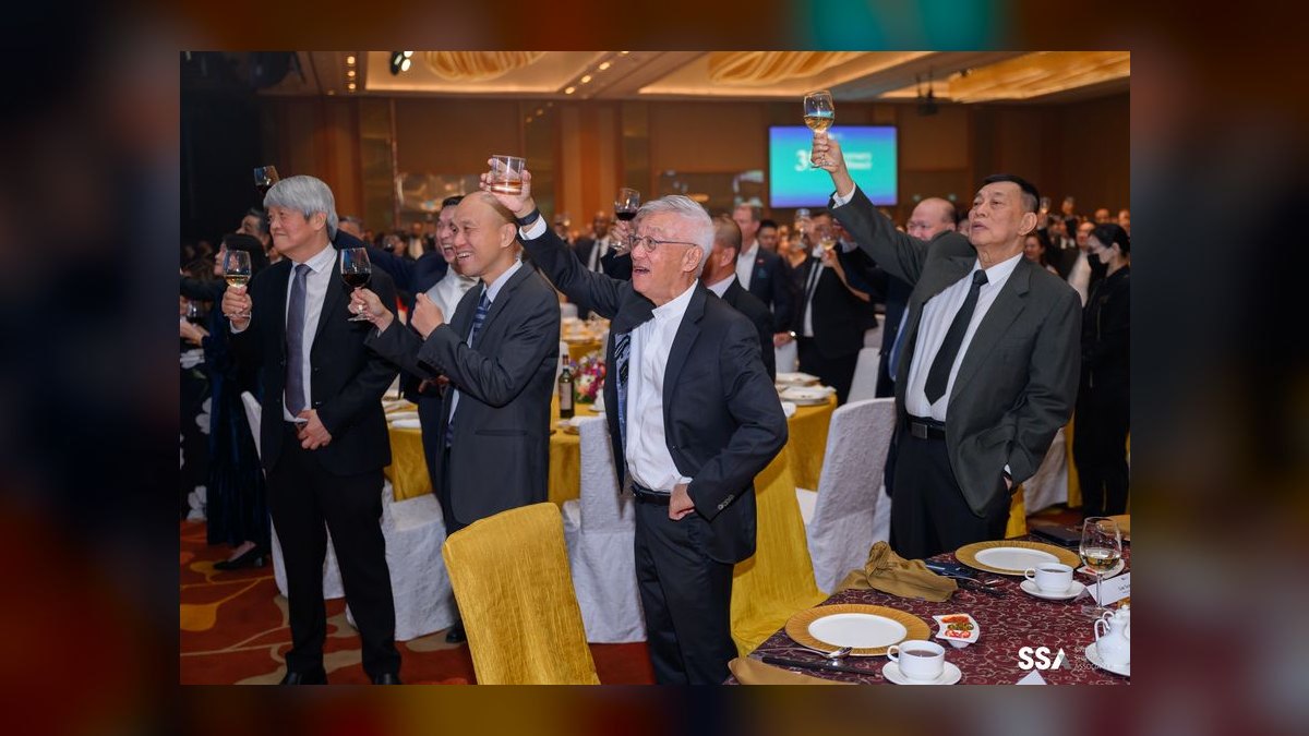A Toast for a Promotion Dinner — figure 5