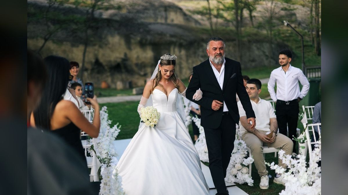 A Wedding Speech for the Father of the Bride — figure 3