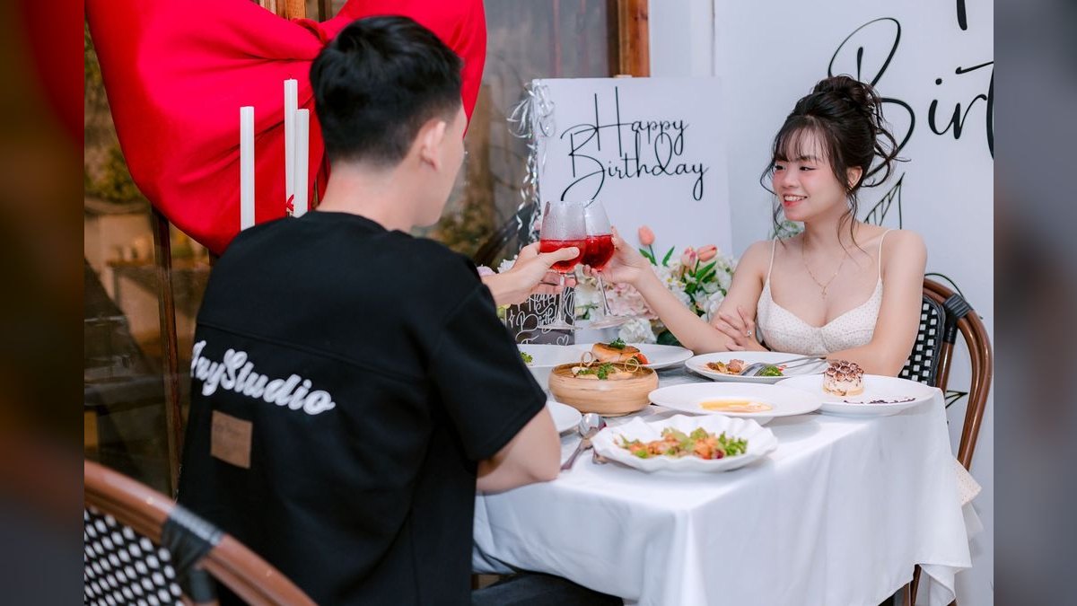 A Toast for a 21st Birthday — figure 4