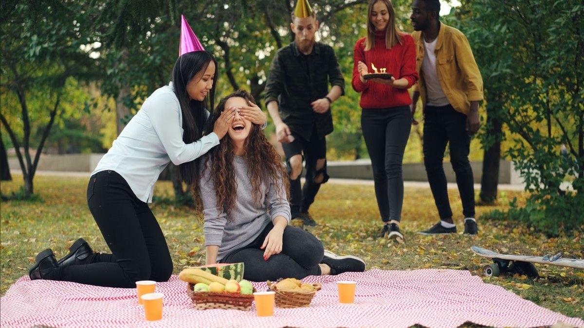 A Toast for a Surprise Birthday Party — figure 5