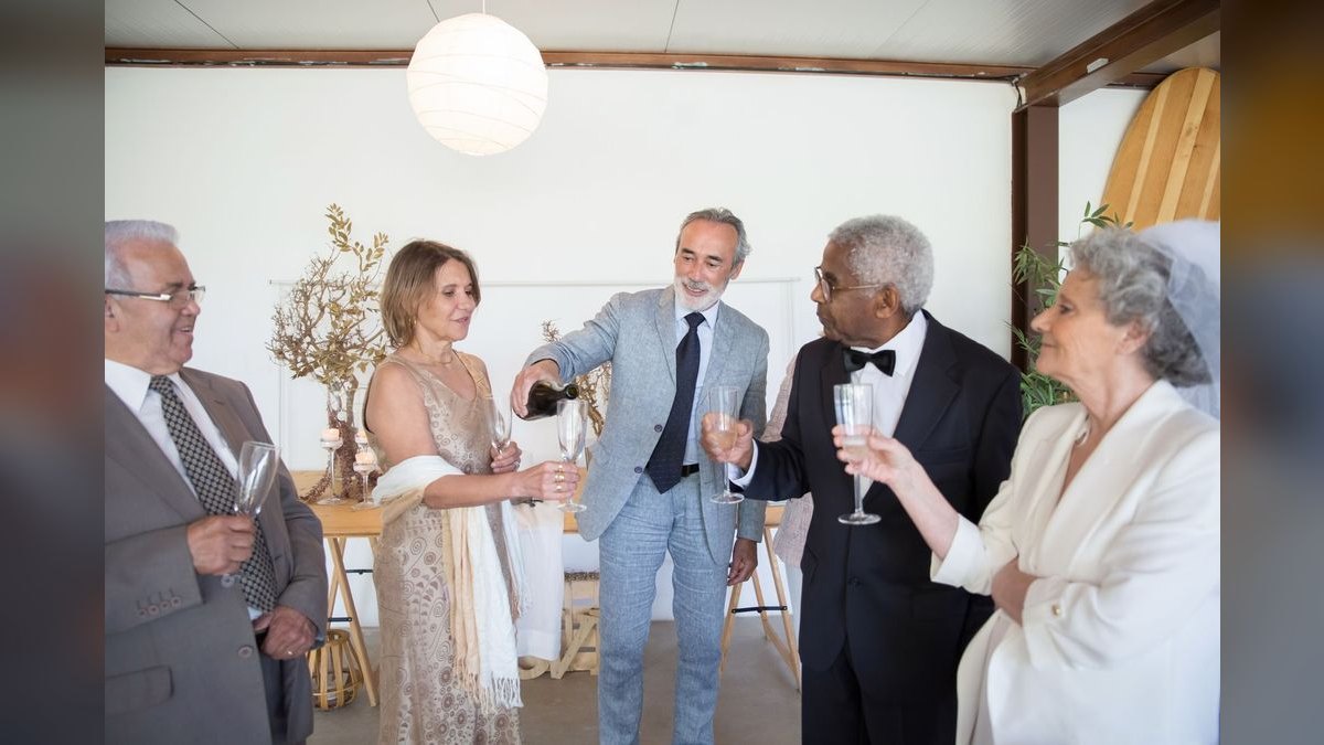 A Toast for a Milestone Wedding Anniversary — figure 2