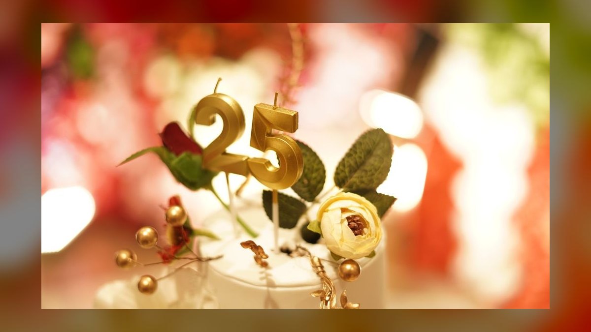 A Toast for a 25th Anniversary — figure 7