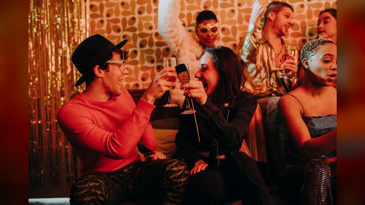 A Toast for a New Year’s Eve Gathering