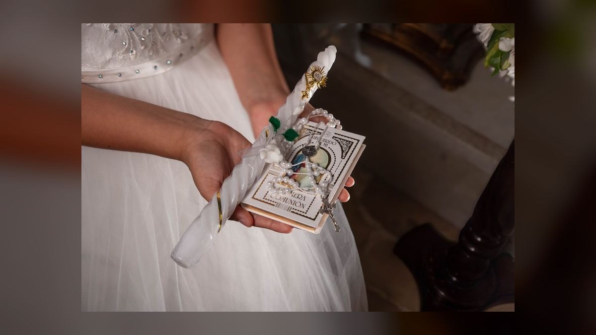 A Toast for a First Communion — figure 3