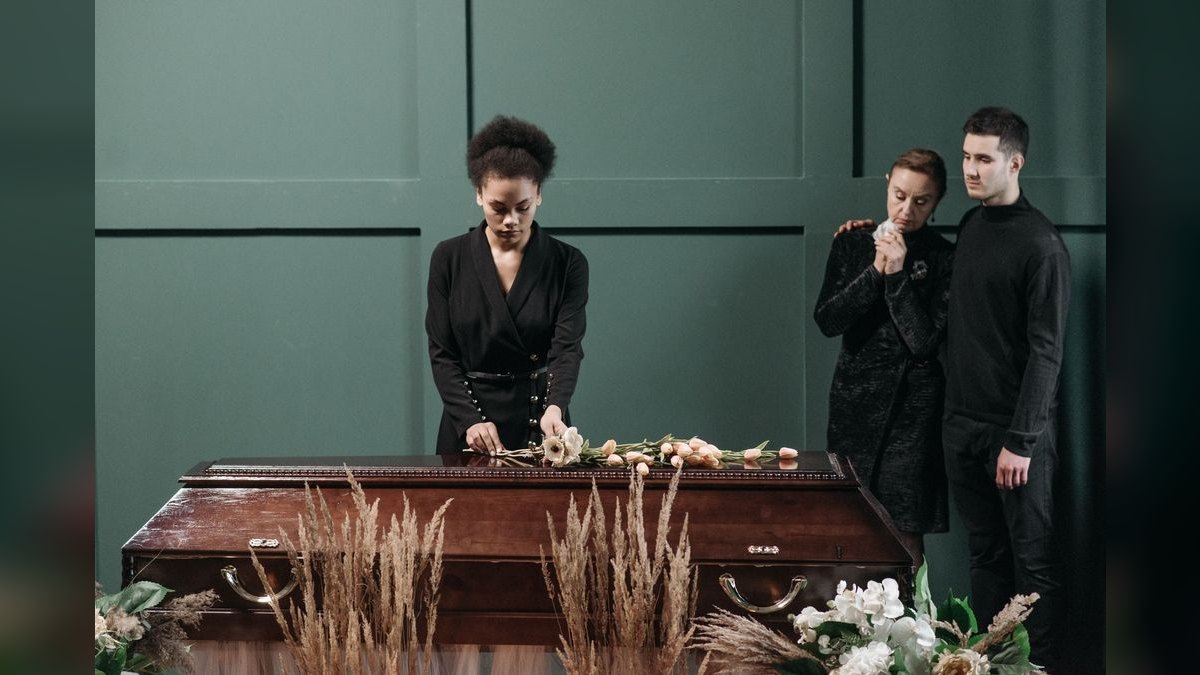 A Eulogy for a Sibling — figure 5