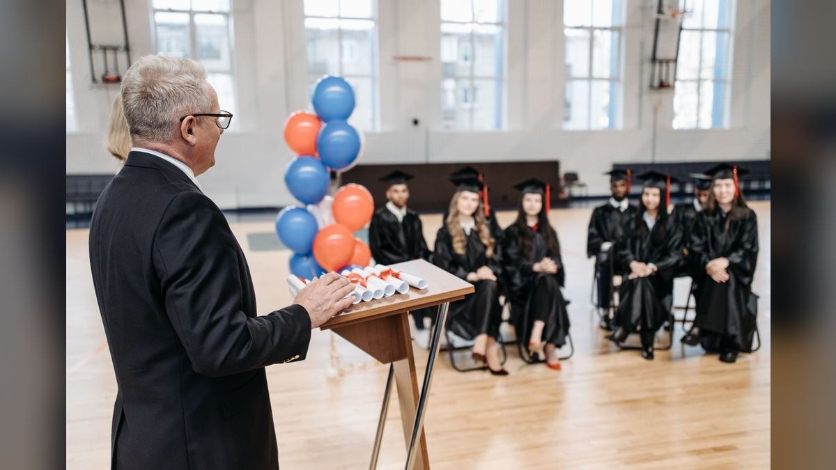 A Graduation Speech for a Valedictorian — figure 4