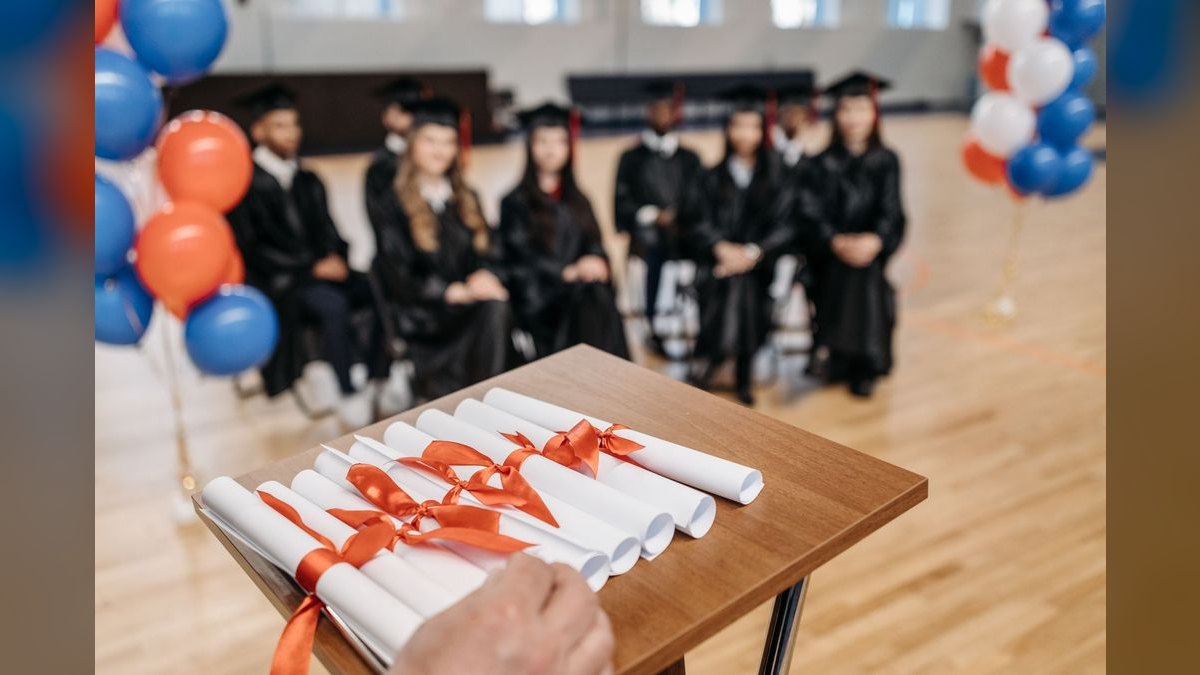 A Graduation Speech for a Nursing School Pinning — figure 4