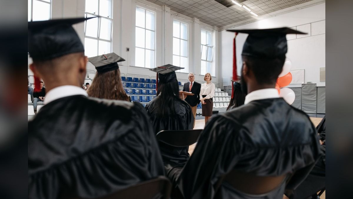 A Graduation Speech for a Nursing School Pinning — figure 5