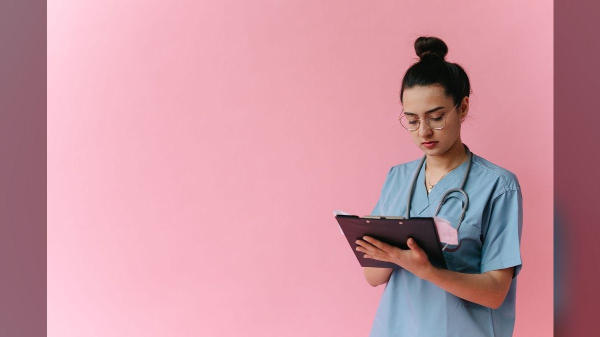 A Retirement Speech for a Nurse — figure 4