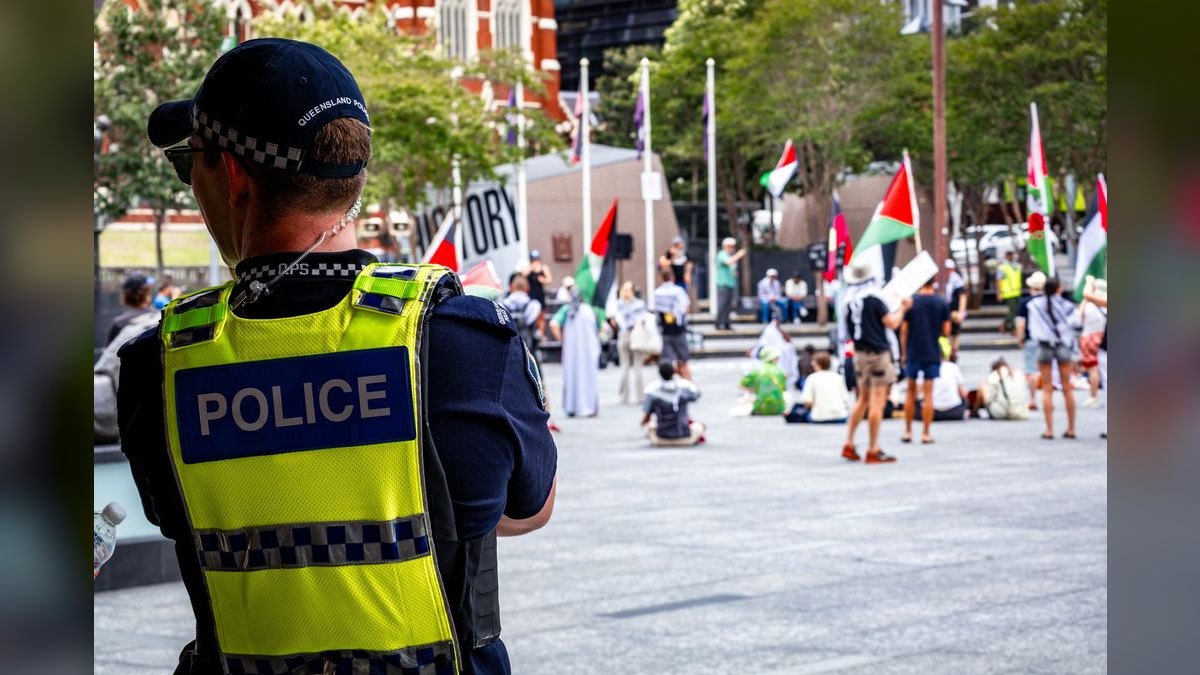 A Retirement Speech for a Police Officer — figure 2