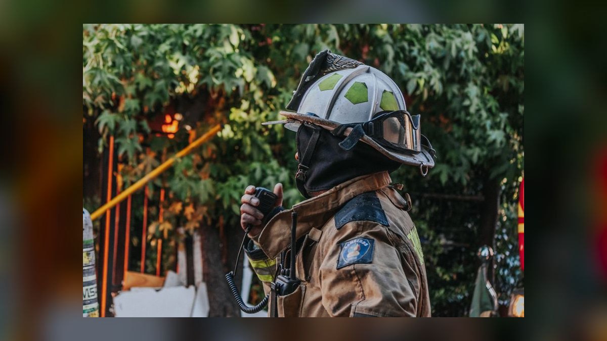A Retirement Speech for a Firefighter — figure 2