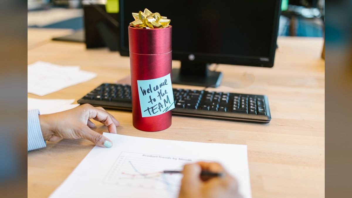 A Speech for Welcoming a New Hire — figure 1